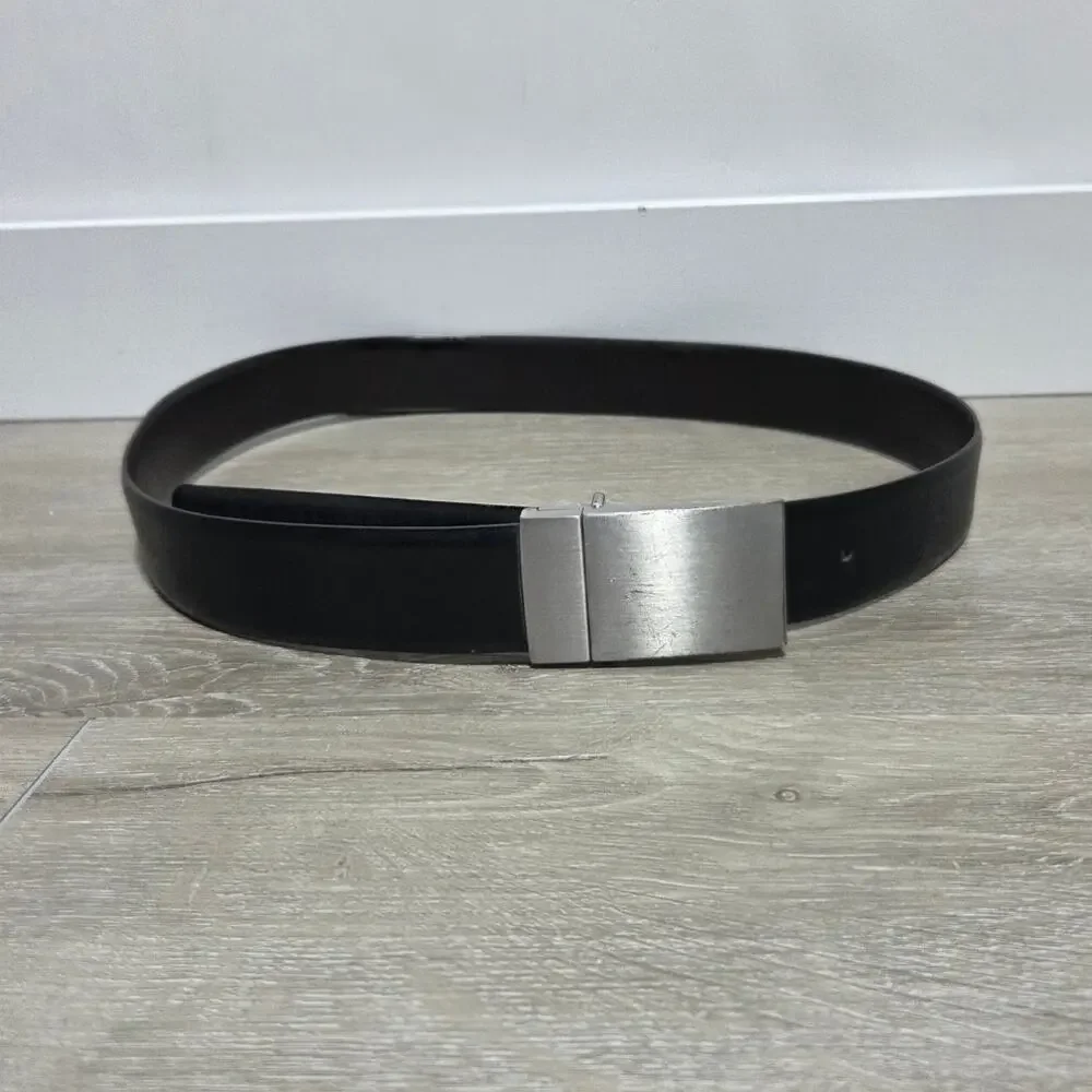 Banana Republic Men's Brown or Black Leather Belt size Medium with Silver Buckle